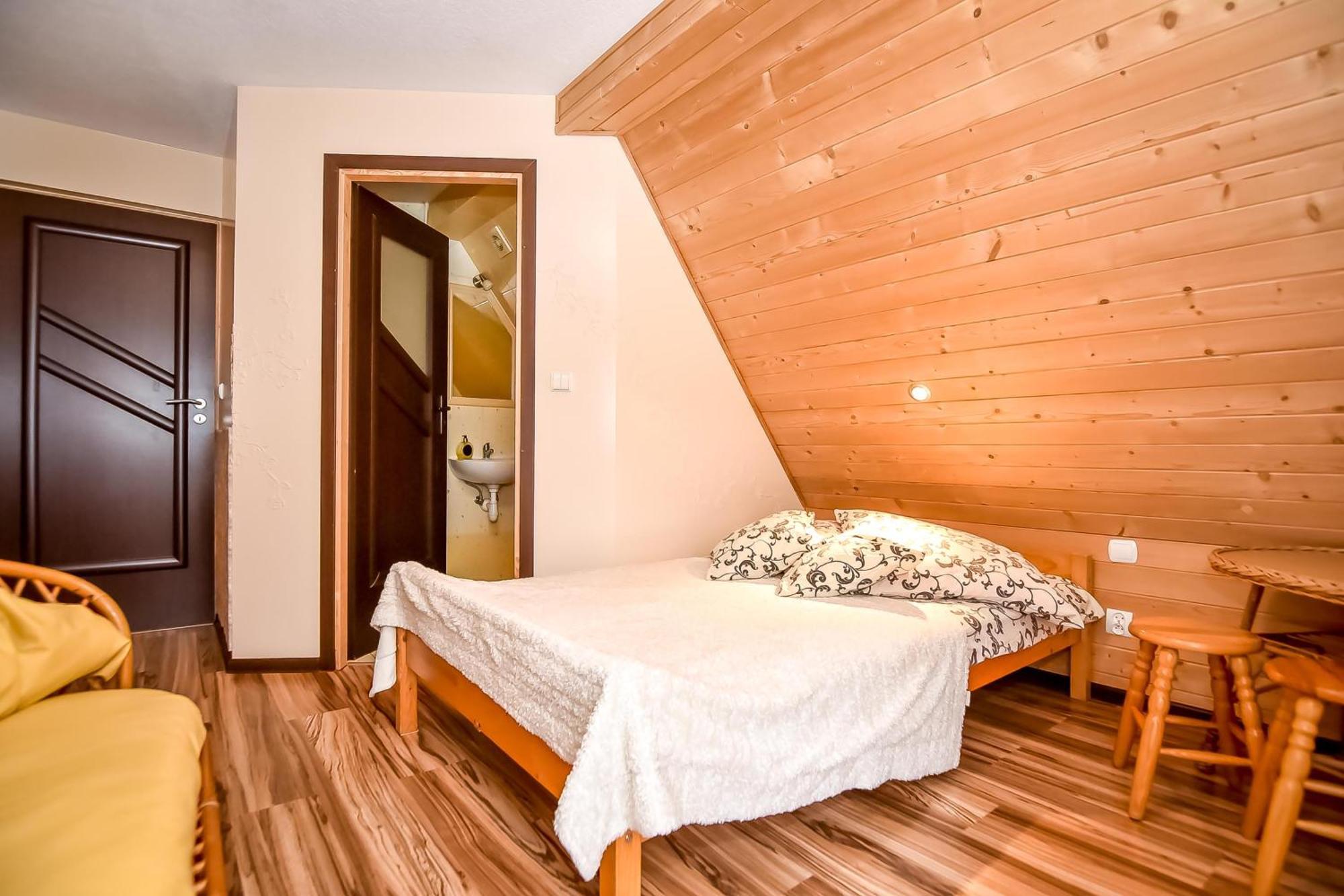Ciukrowa Chatka Sauna & Jacuzzi Poronin Exterior photo