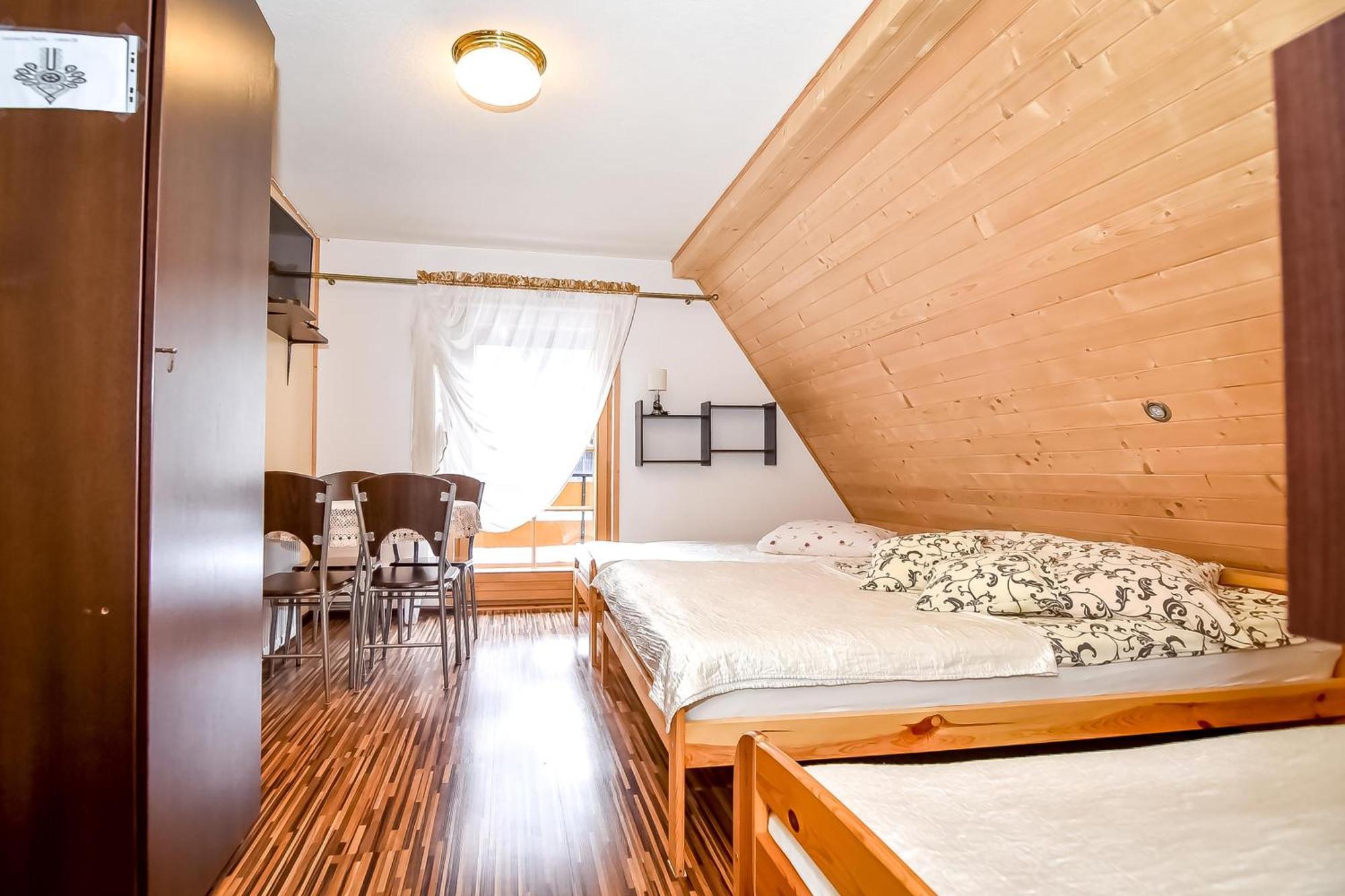 Ciukrowa Chatka Sauna & Jacuzzi Poronin Exterior photo