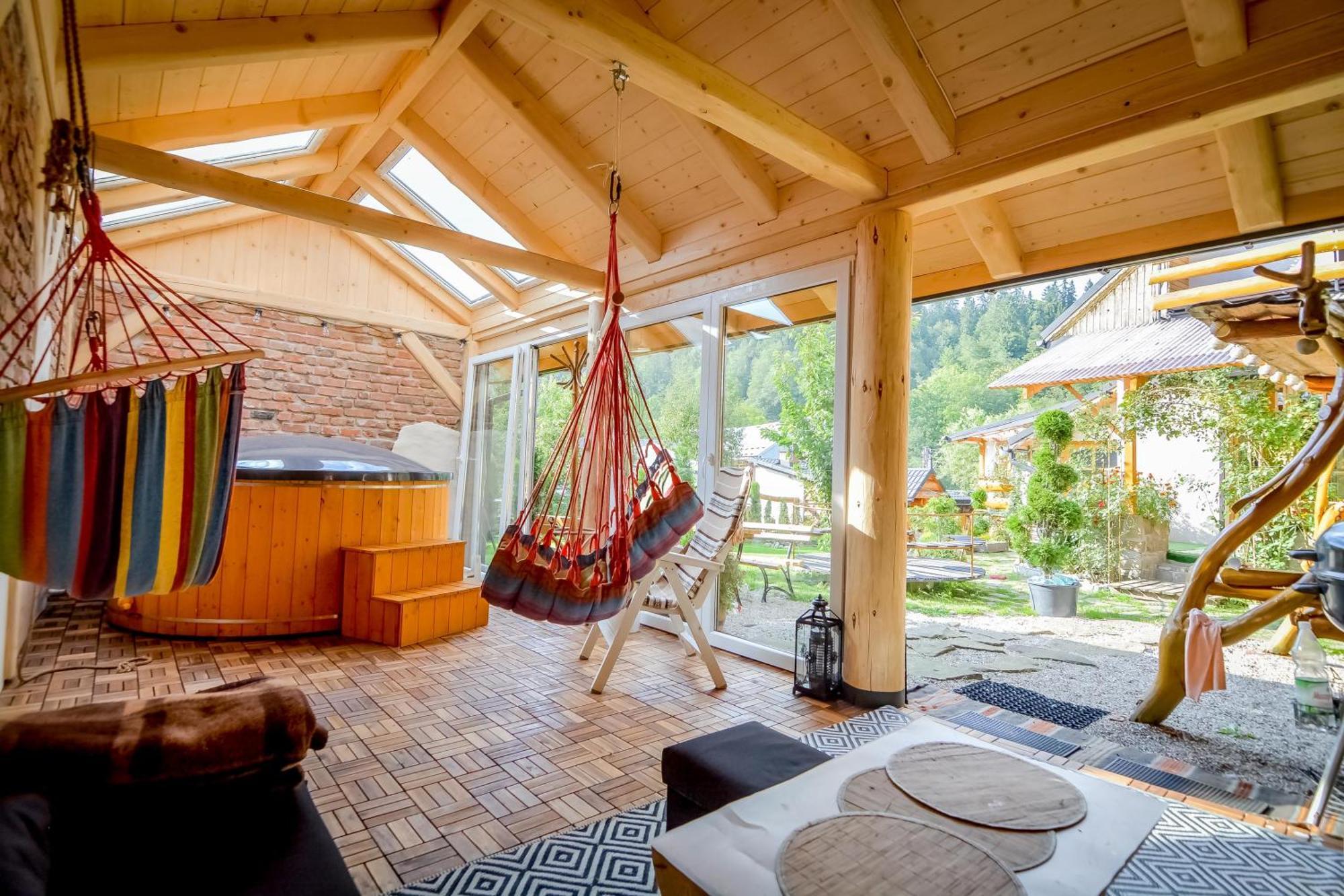 Ciukrowa Chatka Sauna & Jacuzzi Poronin Exterior photo